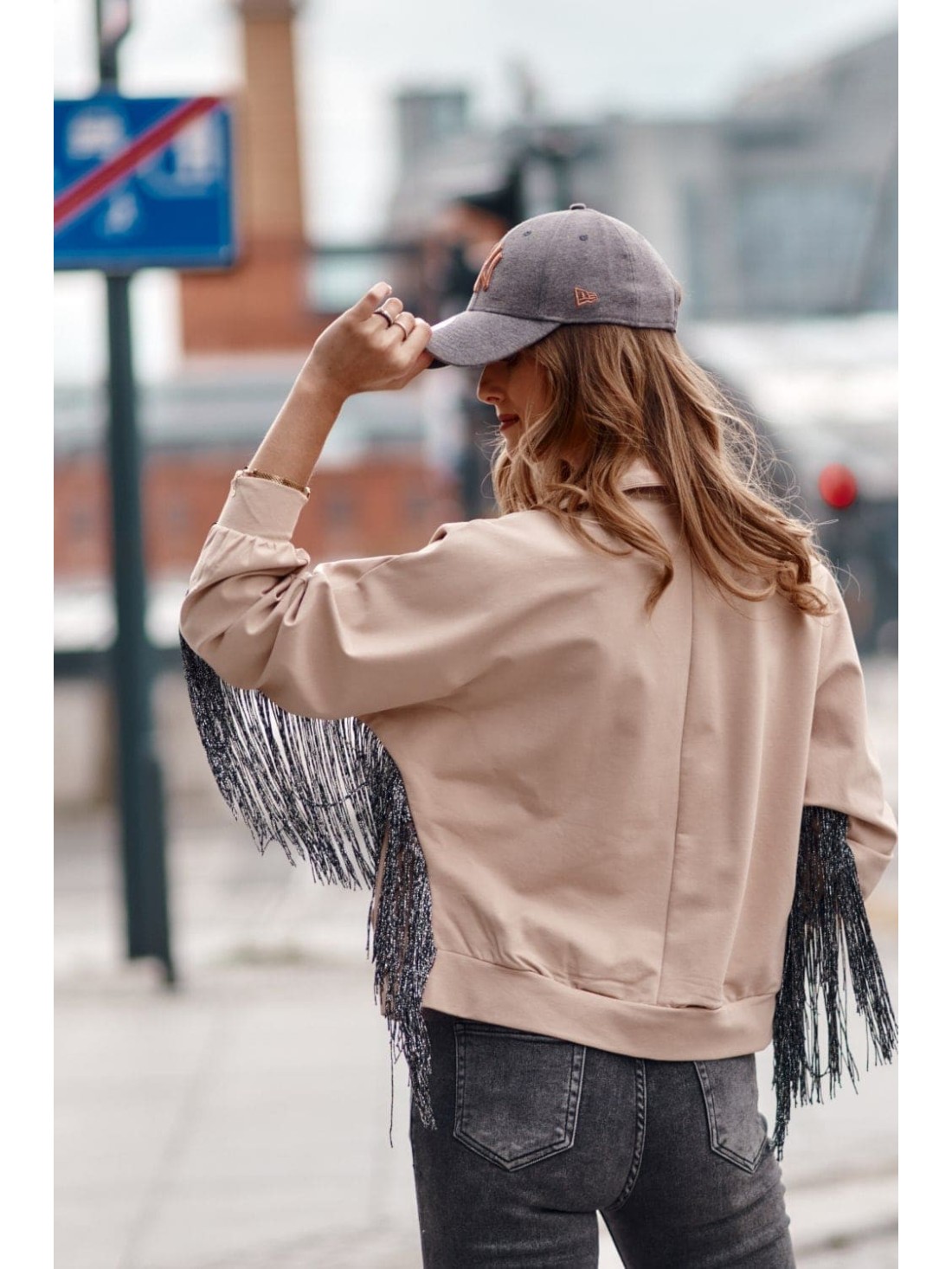 Oversize women\'s sweatshirt with fringes, beige FI671 - Online store - Boutique